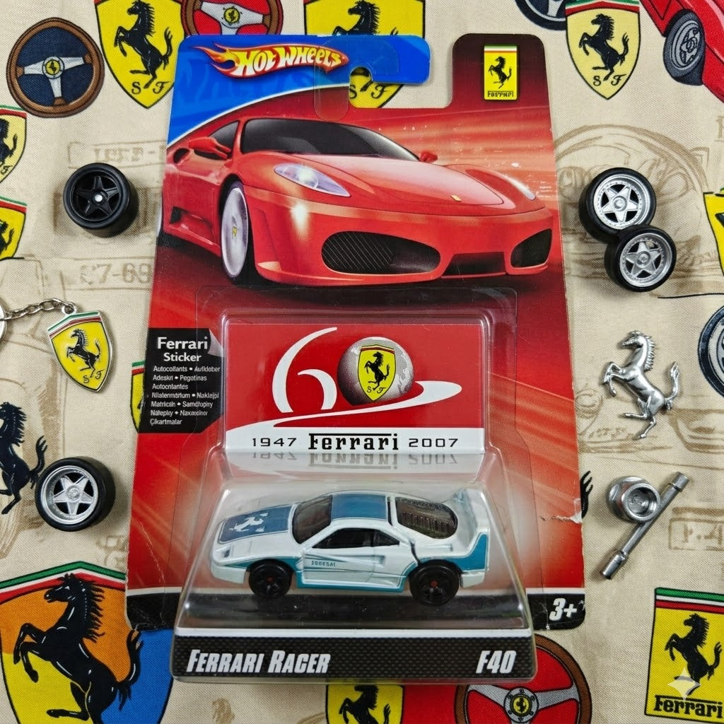 Hot-Wheels-Ferrari-Racer-F40
