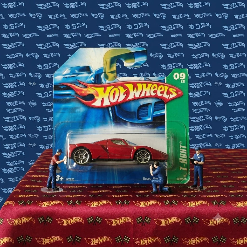 Hot Wheels Mainline Enzo Ferrari (Treasure Hunt) - Short Card