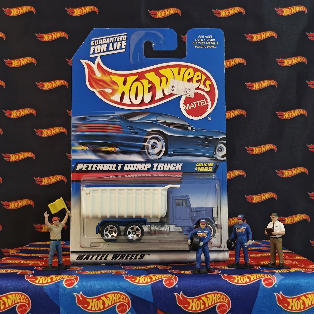 Hot Wheels Mainline Peterbilt Dump Truck White Blue