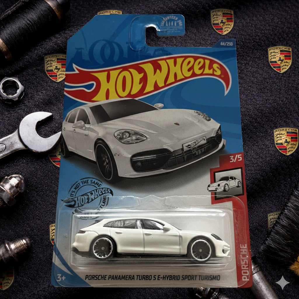 Hot Wheels | Mainline - Porsche Panamera Turbo S E-Hybrid Sport Turismo