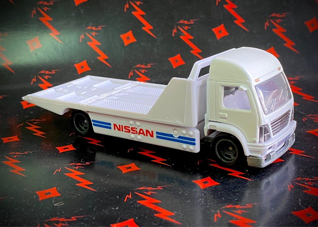 Hot Wheels | Nissan Diorama & Team Transport Combo Set - Loose